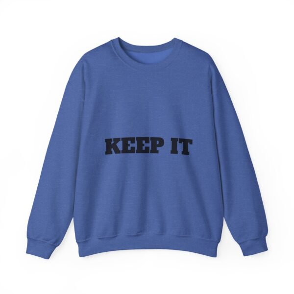 سويت شيرت برقبة دائرية بشعار رياضي - "حافظ على لياقتك... فقط حافظ على لياقتك"" fitness slogan crewneck sweatshirt — "keep it shirt...just keep the fittness up"