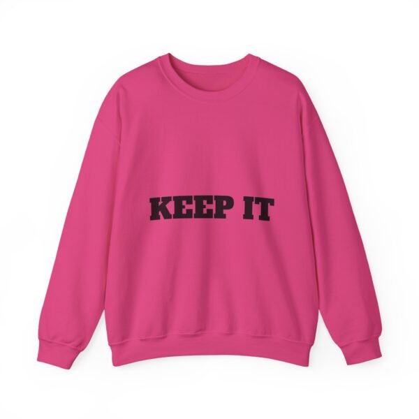 سويت شيرت برقبة دائرية بشعار رياضي - "حافظ على لياقتك... فقط حافظ على لياقتك"" fitness slogan crewneck sweatshirt — "keep it shirt...just keep the fittness up"