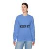 سويت شيرت برقبة دائرية بشعار رياضي - "حافظ على لياقتك... فقط حافظ على لياقتك"" fitness slogan crewneck sweatshirt — "keep it shirt...just keep the fittness up"