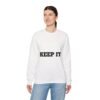 سويت شيرت برقبة دائرية بشعار رياضي - "حافظ على لياقتك... فقط حافظ على لياقتك"" fitness slogan crewneck sweatshirt — "keep it shirt...just keep the fittness up"