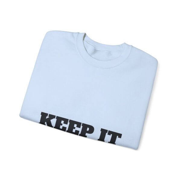 سويت شيرت برقبة دائرية بشعار رياضي - "حافظ على لياقتك... فقط حافظ على لياقتك"" fitness slogan crewneck sweatshirt — "keep it shirt...just keep the fittness up"