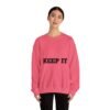 سويت شيرت برقبة دائرية بشعار رياضي - "حافظ على لياقتك... فقط حافظ على لياقتك"" fitness slogan crewneck sweatshirt — "keep it shirt...just keep the fittness up"