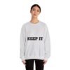 سويت شيرت برقبة دائرية بشعار رياضي - "حافظ على لياقتك... فقط حافظ على لياقتك"" fitness slogan crewneck sweatshirt — "keep it shirt...just keep the fittness up"