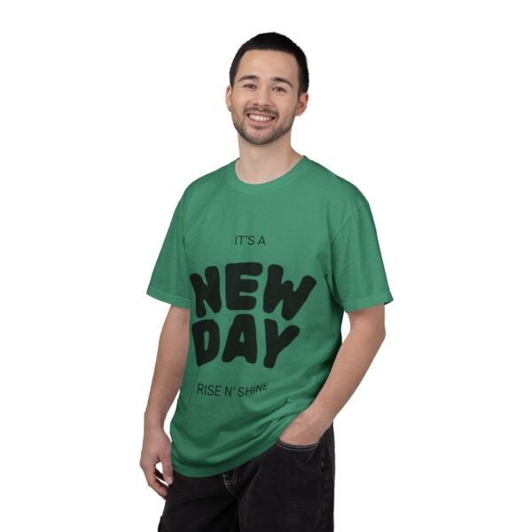 تيشيرت "يوم جديد" - تيشيرت ملهم "يوم جديد... أنت جديد دائمًا" a new day t shirt — "a new day... a new you always" inspirational tee