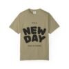 تيشيرت "يوم جديد" - تيشيرت ملهم "يوم جديد... أنت جديد دائمًا" a new day t shirt — "a new day... a new you always" inspirational tee