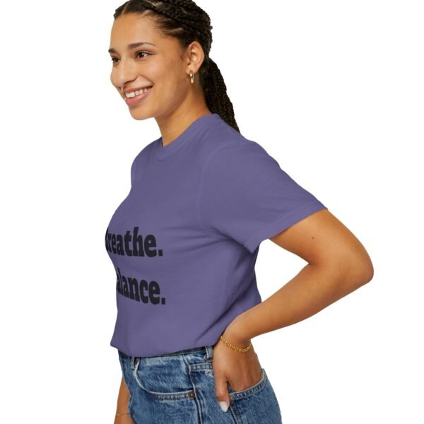 تيشيرت يوغا فاخر. تنفس. توازن. كن. high premium breathe. balance. become. yoga t shirt