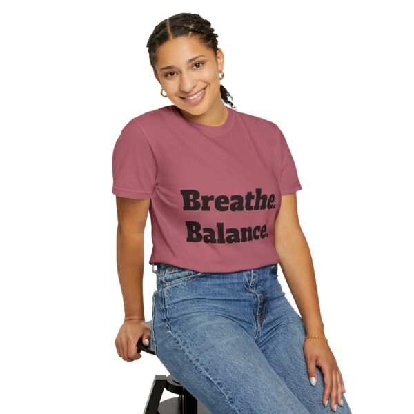 تيشيرت يوغا فاخر. تنفس. توازن. كن. high premium breathe. balance. become. yoga t shirt