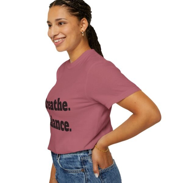 تيشيرت يوغا فاخر. تنفس. توازن. كن. high premium breathe. balance. become. yoga t shirt