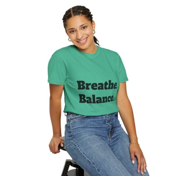 تيشيرت يوغا فاخر. تنفس. توازن. كن. high premium breathe. balance. become. yoga t shirt