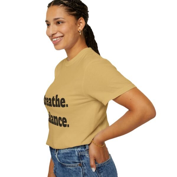 تيشيرت يوغا فاخر. تنفس. توازن. كن. high premium breathe. balance. become. yoga t shirt