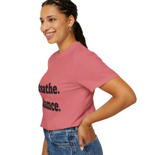 تيشيرت يوغا فاخر. تنفس. توازن. كن. high premium breathe. balance. become. yoga t shirt