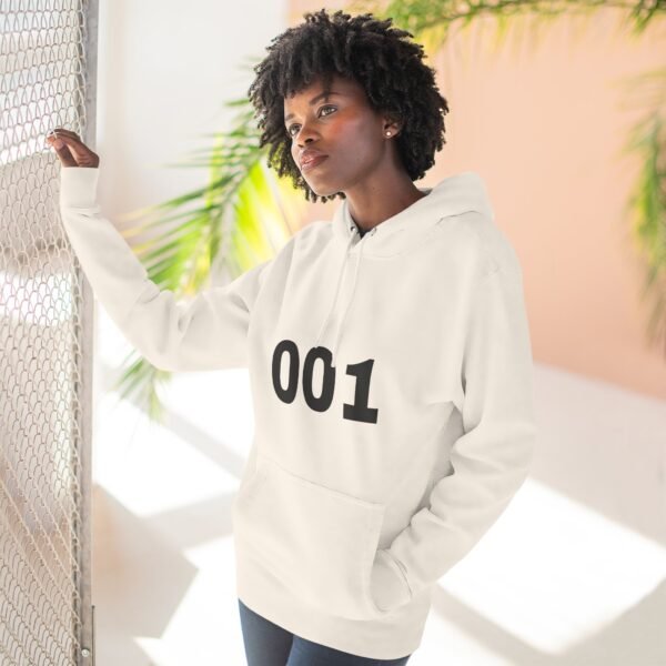 هودي كلاسيكي جريء - سترة صوفية كلاسيكية بثلاثة أجزاء classic bold pullover hoodie — "classic" three panel fleece
