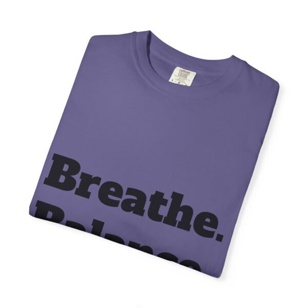 تيشيرت يوغا فاخر. تنفس. توازن. كن. high premium breathe. balance. become. yoga t shirt