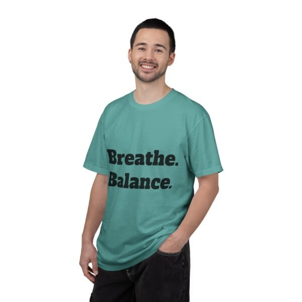 تيشيرت يوغا فاخر. تنفس. توازن. كن. high premium breathe. balance. become. yoga t shirt