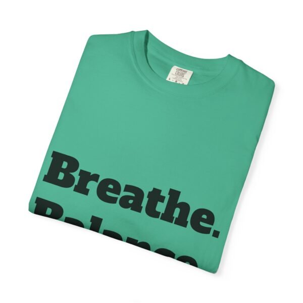 تيشيرت يوغا فاخر. تنفس. توازن. كن. high premium breathe. balance. become. yoga t shirt