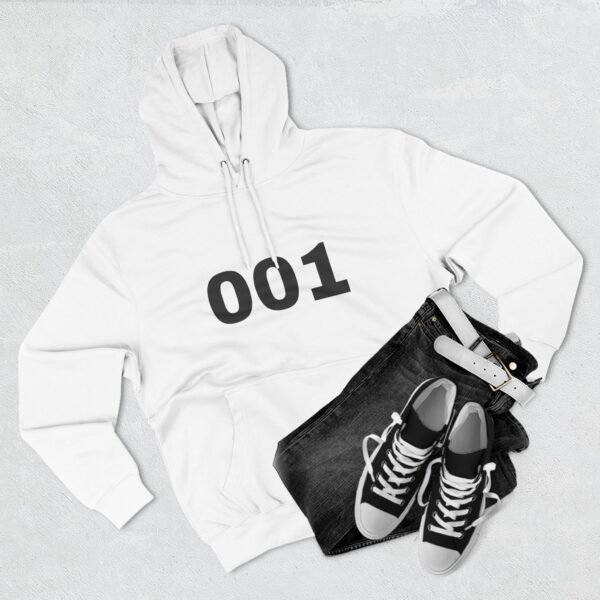 هودي كلاسيكي جريء - سترة صوفية كلاسيكية بثلاثة أجزاء classic bold pullover hoodie — "classic" three panel fleece