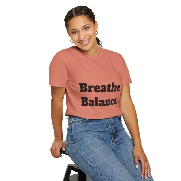 تيشيرت يوغا فاخر. تنفس. توازن. كن. high premium breathe. balance. become. yoga t shirt